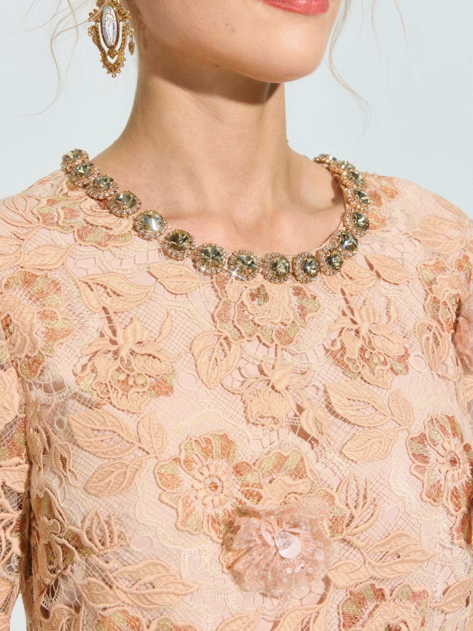 3D Floral Appliqué Lace Shift Dress - Social Queen