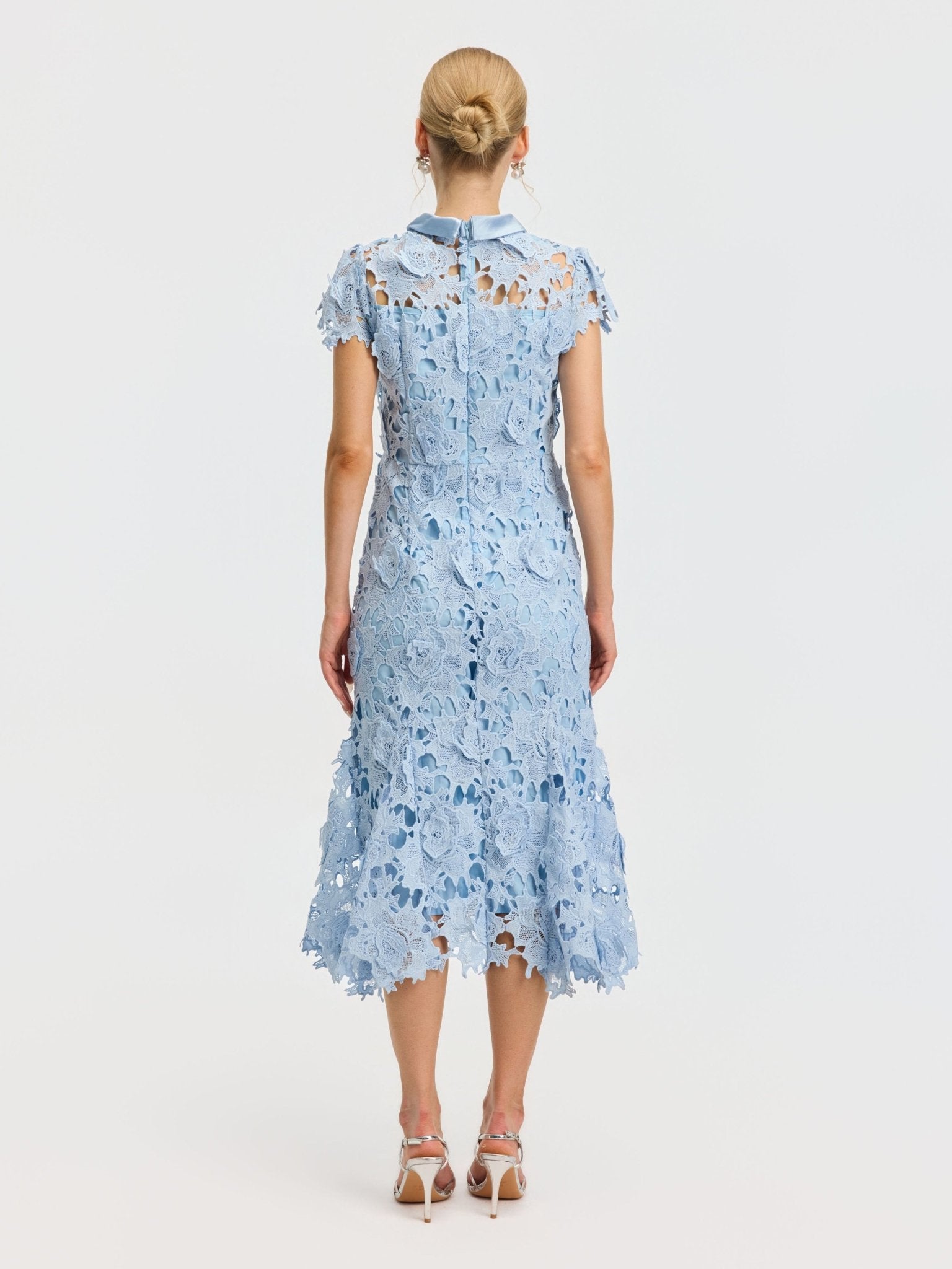Rose Appliqué Lace Dress (Brooch Not Included) - Social Queen