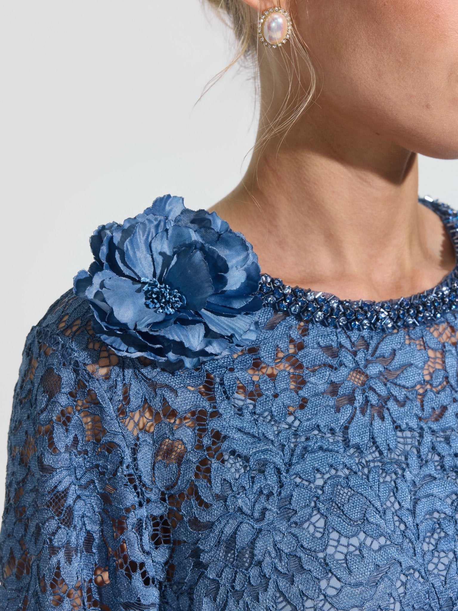 3D Floral Appliqué Cutwork Lace Top - Social Queen