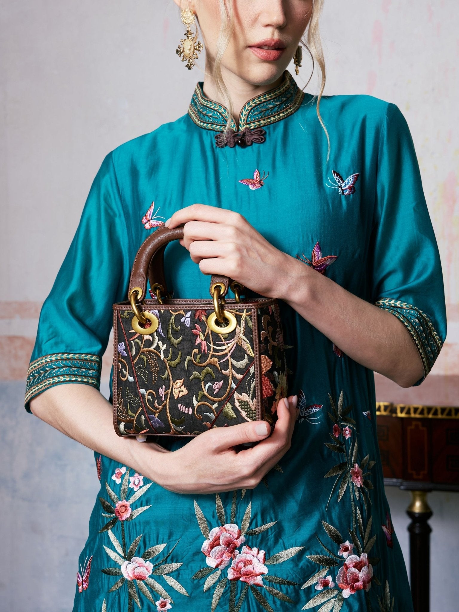 Floral Embroidered Leather Top Handle Bag - Social Queen